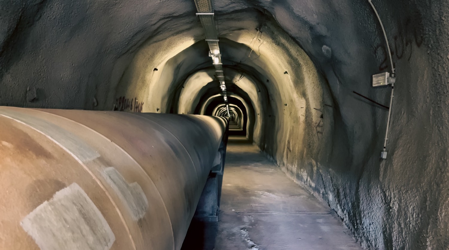 Deep sewer tunnel